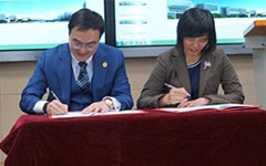 卓智受邀参加北京联合大学“智慧金融、97167国际app下载与学习空间再造”论坛 并与北京联合大学签署校企合作战略协议